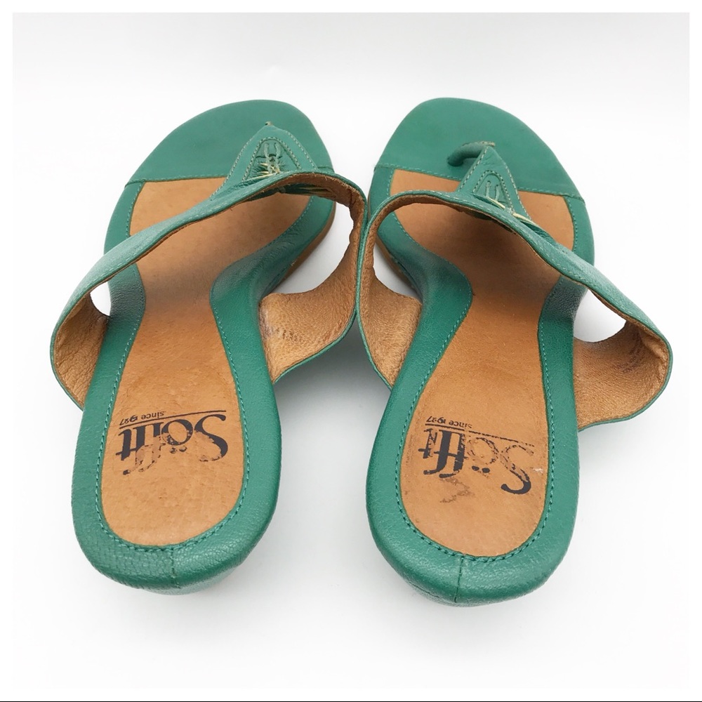 Sofft Teal Green Leather Thong Sandals with Yellow Accent - Picture 5 of 9